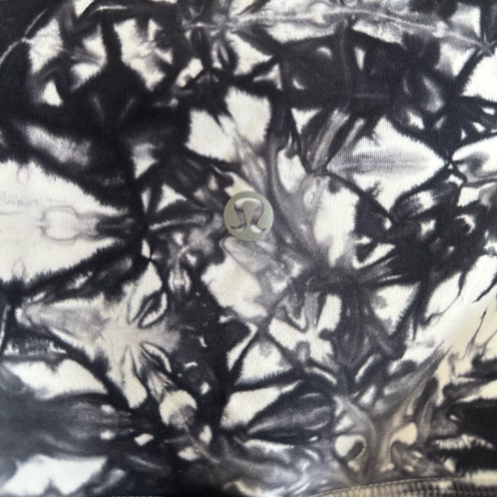 Lululemon Athletica Black and White Tie-Dye Leggings - Picture 3 of 4